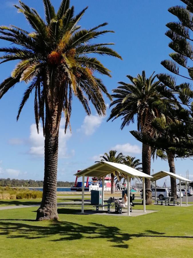 Banjo Paterson Motor Inn Lakes Entrance Exterior foto
